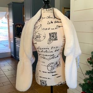 NWT Faux Fur Formal Wrap/Shawl